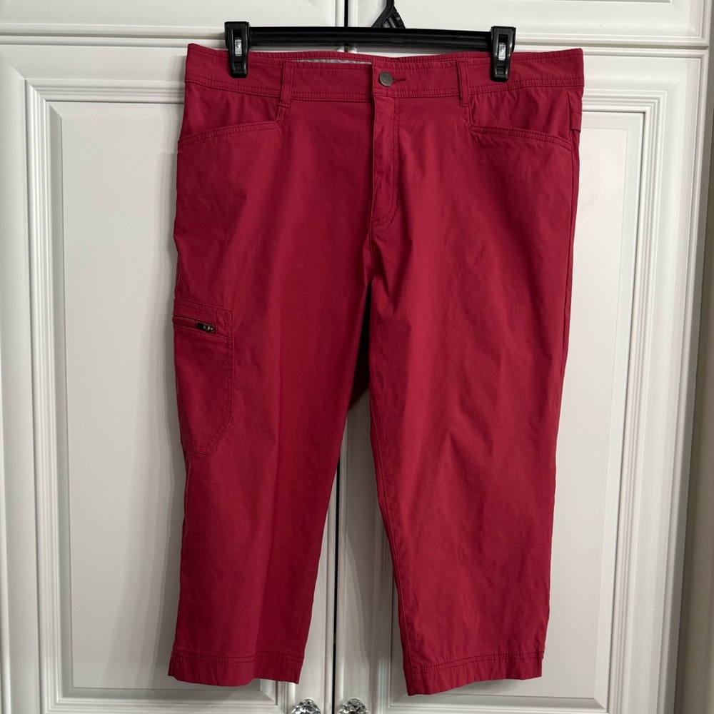 Sierra Designs Women's Sz 16 Reddish-Pink Capris Nylon/Spandex Multiple Pockets